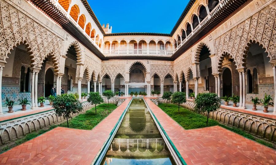 Seville: Cathedral, Giralda and Alcázar Guided Tour - Inside Seville Cathedral in about 75 minutes