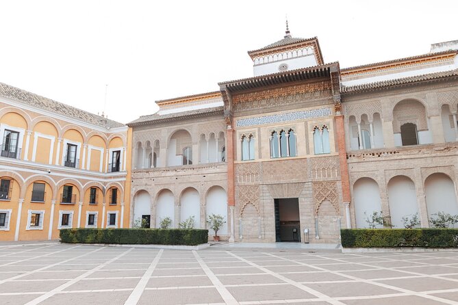 Seville Exclusive Beat the Crowds Guided Alcazar Before Opening - The gardens: a quieter second half