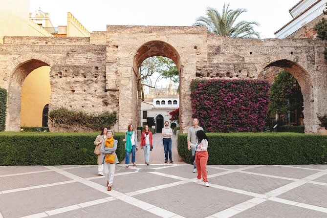 Seville Exclusive Beat the Crowds Guided Alcazar Before Opening - Who will get the most from this tour?