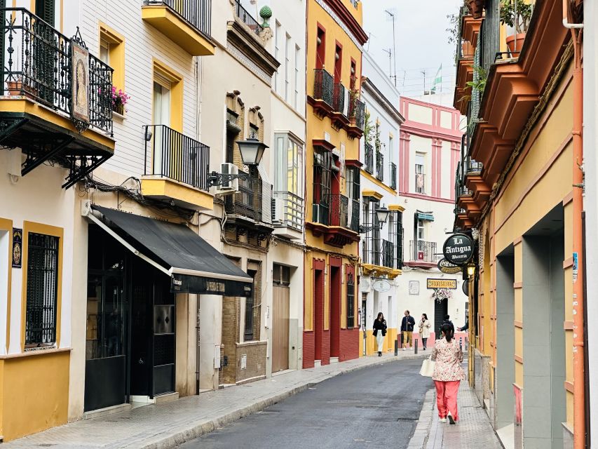 Seville FullDay Tour: Alcázar, Cathedral + Triana & Flamenco - Starting at Plaza de España