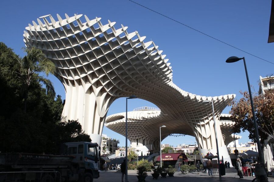Seville: Palacio de Las Dueñas, La Macarena & Las Setas Tour - Why this northern Seville walk is worth your time