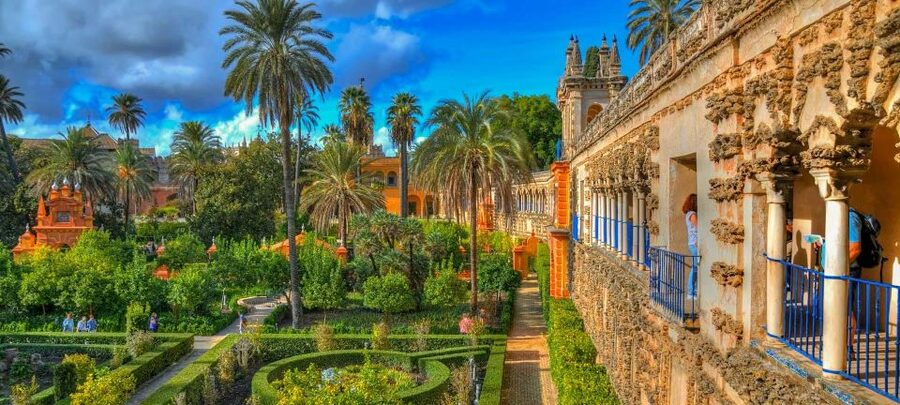 Seville: Real Alcazar Admission and Guided Tour - Why the Real Alcazar deserves your time