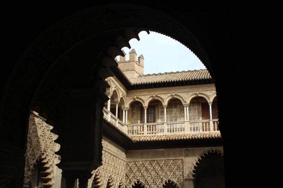 Seville: Royal Alcazar, Cathedral, and Giralda Tower Tour - Who should book this Seville tour?
