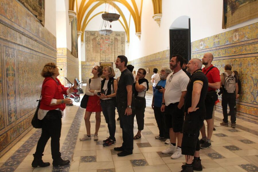 Seville: Royal Alcazar, Cathedral, and Giralda Tower Tour - Heat, walking, and practical comfort