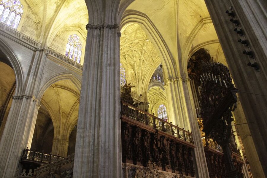 Seville: Royal Alcazar, Cathedral, and Giralda Tower Tour - Seville Cathedral: scale first, detail second