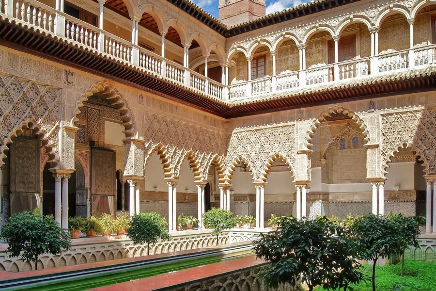 Seville: Royal Alcázar Entry Ticket - Entering at the Puerta del León