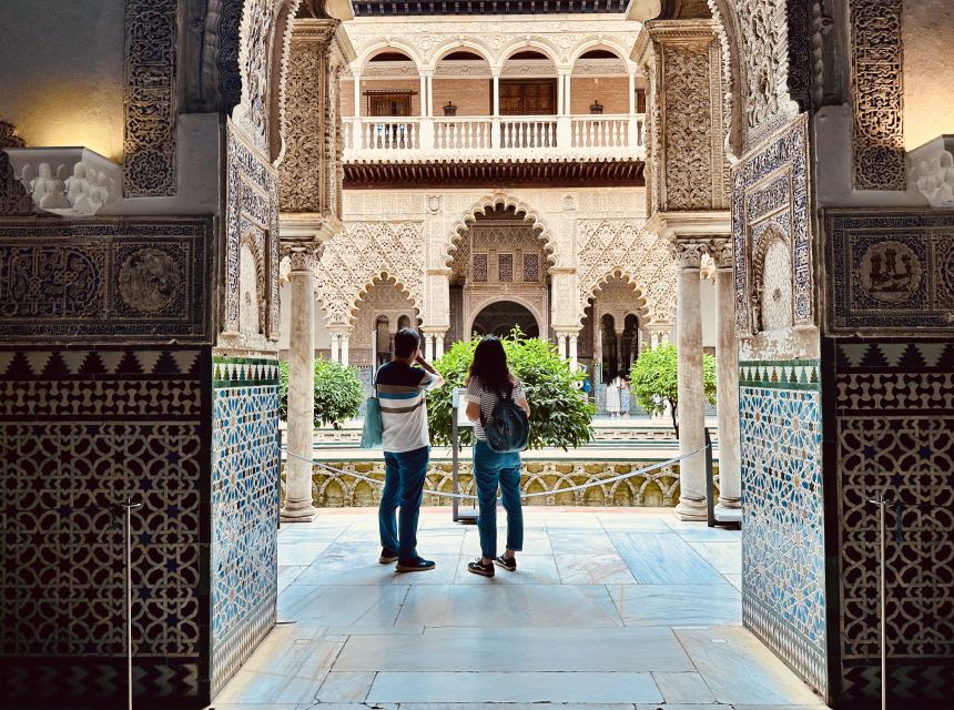 Seville: Royal Alcazar Guided Tour - Small groups and communication