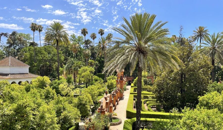 Seville: Royal Alcázar Skip-the-Line Tour by Local Experts - A 90-minute schedule that works for many visitors
