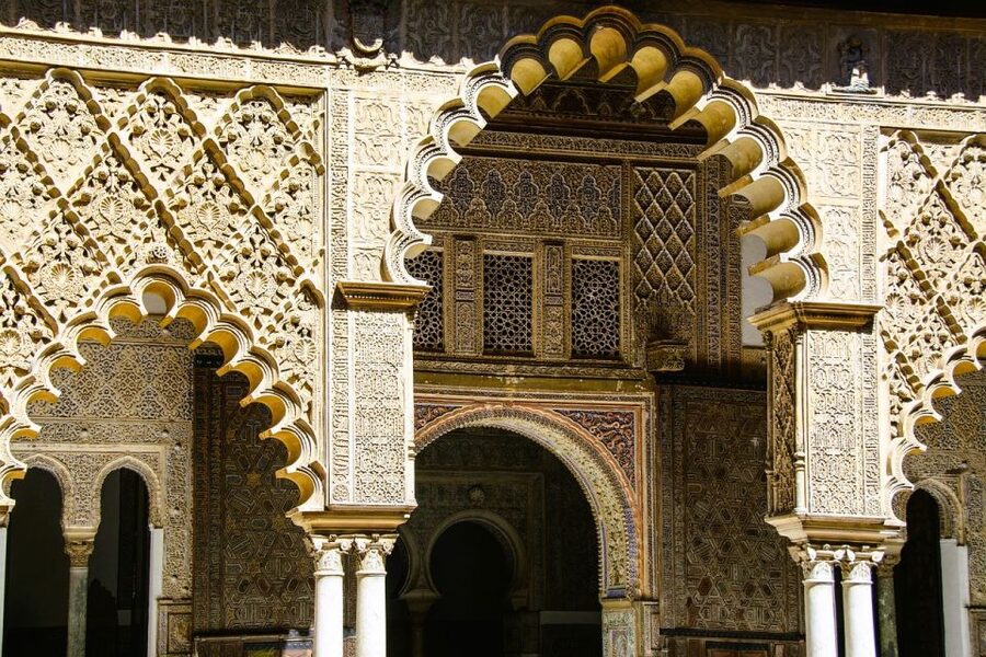 Seville: Small-Group Alcázar Guided Tour & Entry Ticket - Key points at a glance