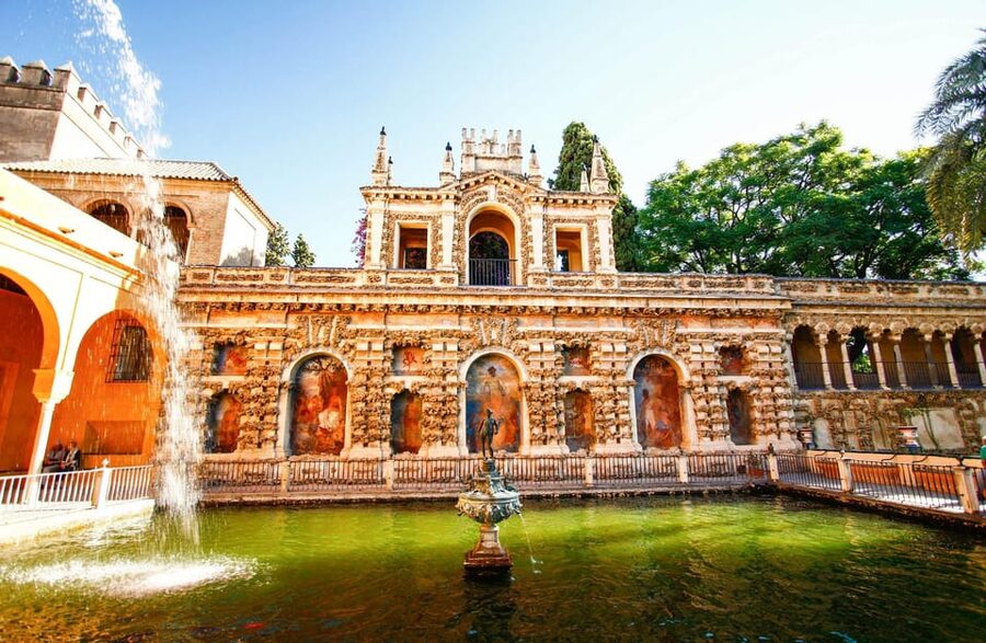 Seville: Tour Alcázar, Cathedral & Giralda Priority Access - The Patio de Doncellas and the Alcázar gardens