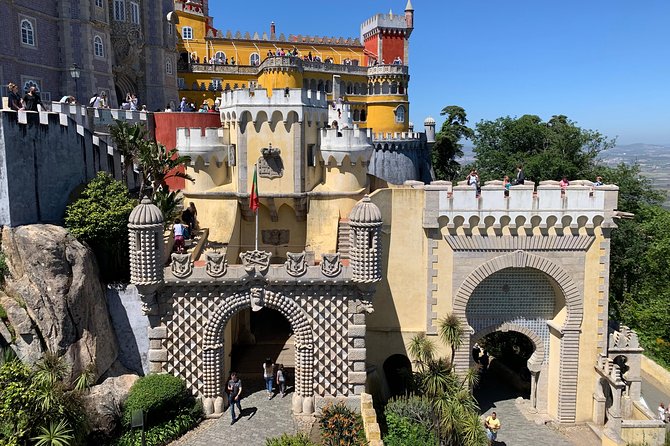 Sintra Cascais Private Tour with Pena Palace and Mouros Castle - What the guide adds to the day