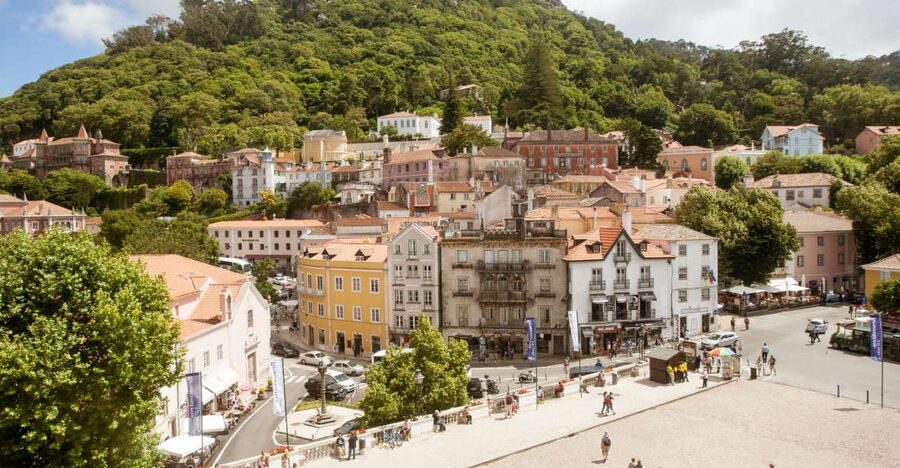 Sintra: Half-Day Tour with Royal Palace Ticket - Why this half-day route works from Lisbon