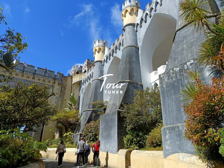 Sintra: Moorish Castle, Pena Palace, Cabo da Roca, & Cascais - What the private format adds