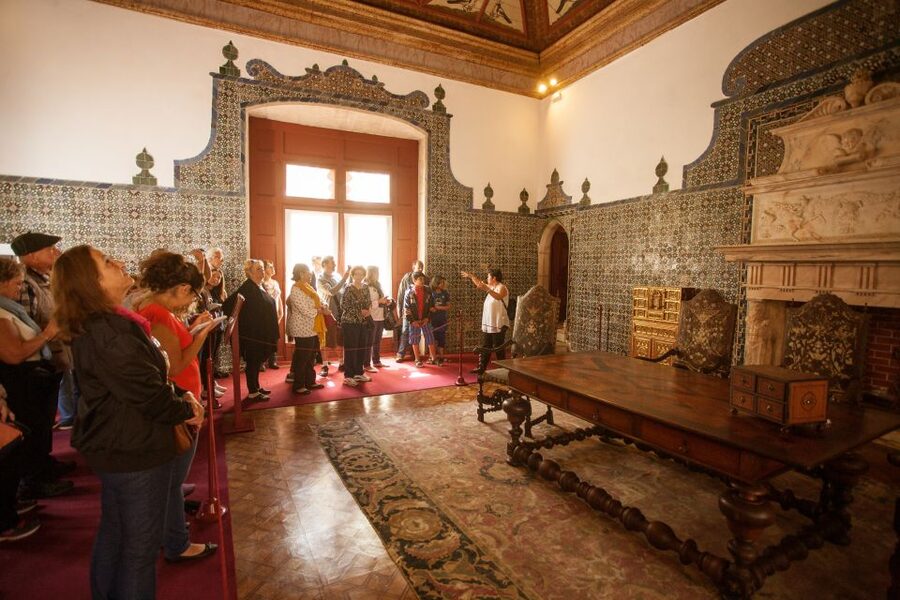 Sintra: National Palace and Gardens Skip-the-Line Ticket - Crowds, timing, and the self-guided pace