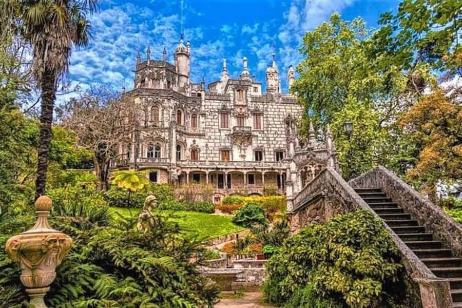 Sintra:Pena Palace,Moorish Castle & Q-Regaleira Private Tour - Why this private Sintra day works