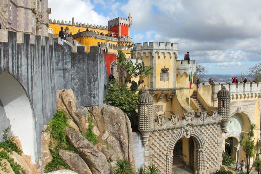 Sintra: Private Tour with Guided Pena Palace Experience - Private transport is the practical advantage
