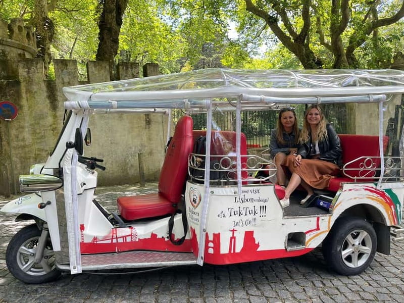 Sintra Tour: Palaces and Dream Landscapes in Tuk Tuk - Key points at a glance