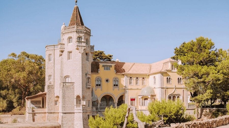 Sintra Tour w/ Pena Palace, Cascais & Cabo Roca, FROM LISBON - Sintra free time: lunch, pastries, and old streets