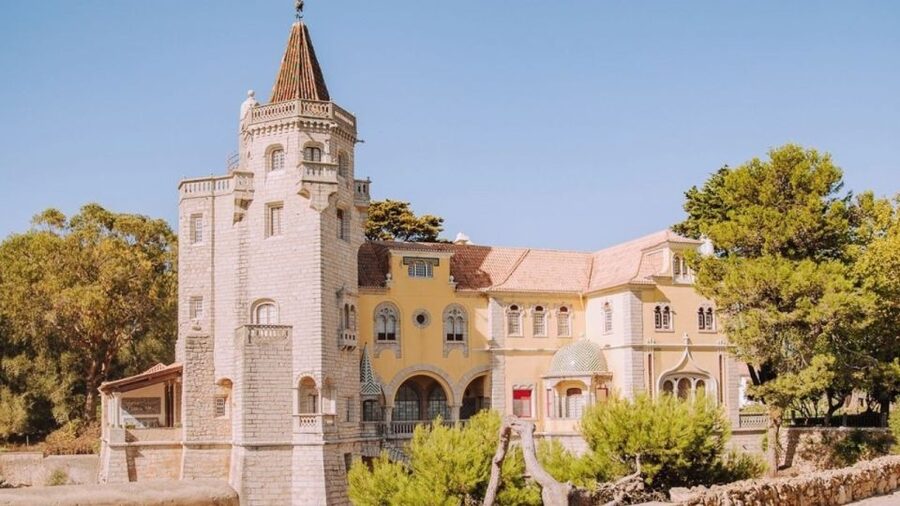 Sintra Tour w/ Pena Palace, Cascais & Cabo Roca, FROM LISBON - Pena Palace is the main event