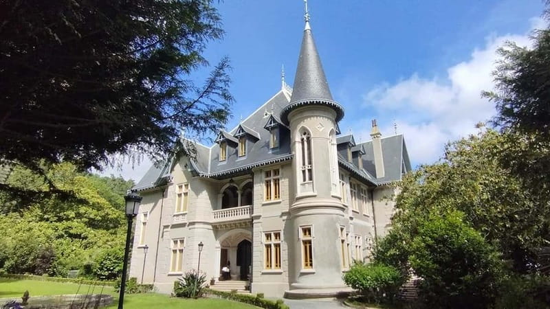 Sintra Unique Tour - Two Palaces and Azenhas do Mar - The tour at a glance