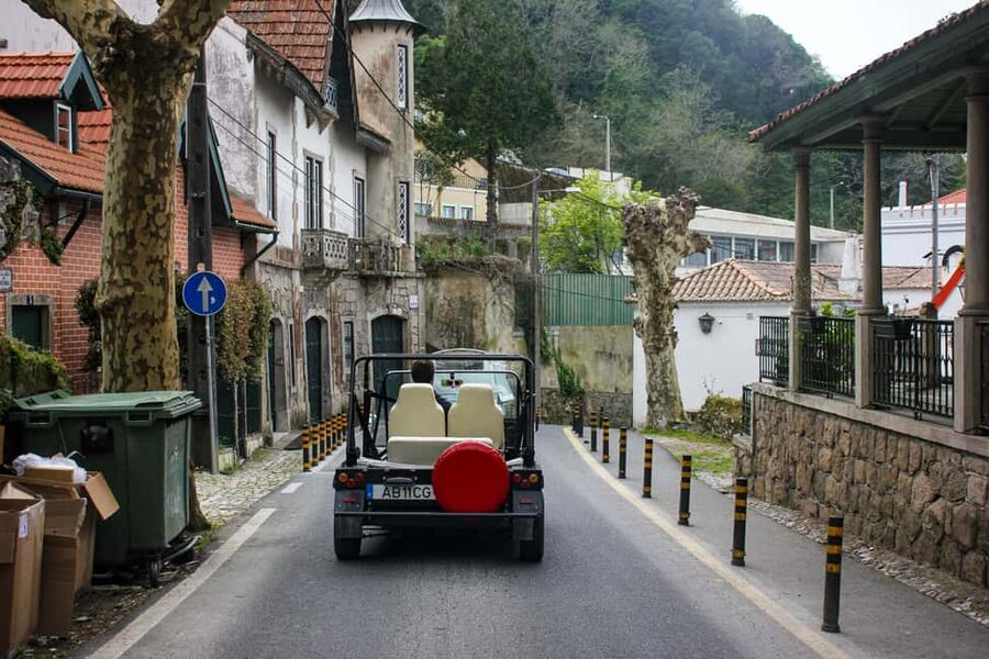 Sintra: Vintage electric Tuk Tuk tour, Pena Palace 4/5 hours - Two hours at Pena Palace