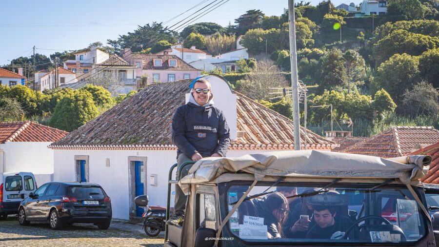 Sintra: Vintage Jeep tour, Pena Palace and coastline 8 hours - What the $141 price really covers