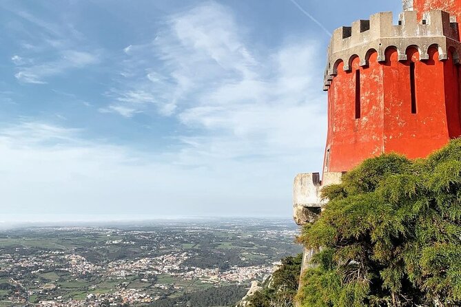 Sintra Walking Tour: Romantic Village & Palaces - Lawrence Hotel and the old resort atmosphere