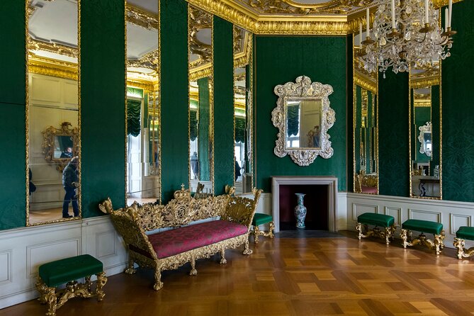 Skip-the-line Charlottenburg Palace Private Tour & Transfers - What private transport really adds