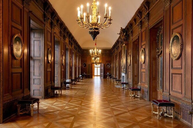 Skip-the-line Charlottenburg Palace Private Tour & Transfers - Guide quality and the value of a private visit