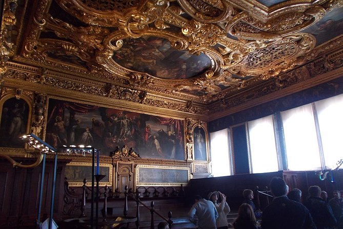 Skip the Line: Doge's Palace Guided Tour in Venice - The dungeons and the darker side of Venice