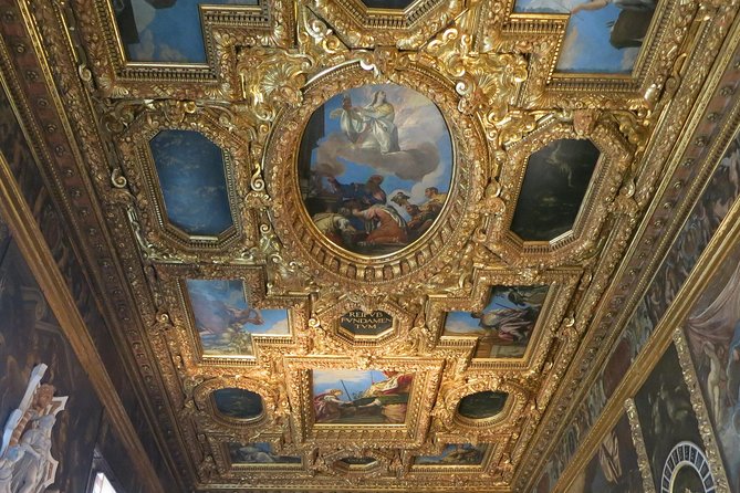 Skip the Line: Doge's Palace Guided Tour in Venice - How the group size affects the experience