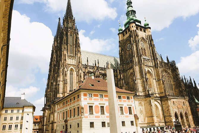Skip the Line: Prague Castle Ticket and Introductory Overview - Getting there and managing the hill