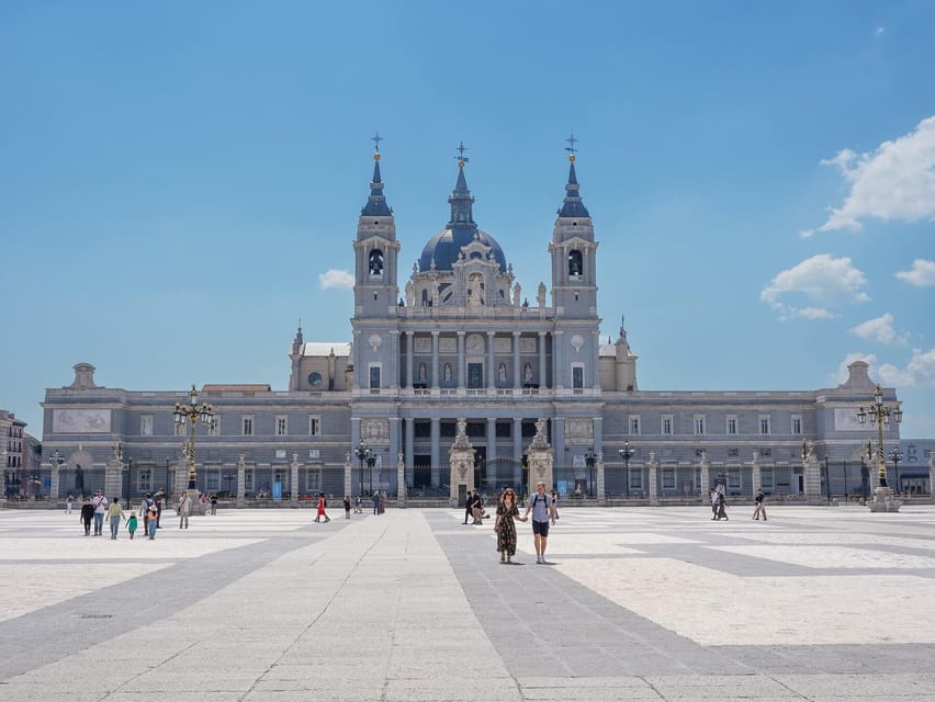 "Skip the line" Royal Palace + Prado Museum - Who should book this tour