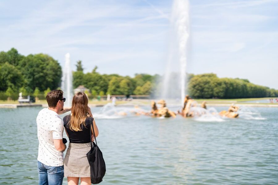 Skip-the-Line Versailles Palace Tour by Train from Paris - Should you book the Versailles train tour?