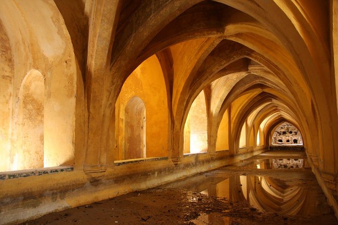 Small-Group Alcazar of Seville Guided Tour with entry ticket - How the guides shape the experience