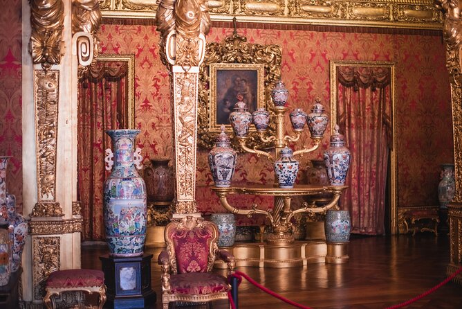 Small-group Royal Palace Skip-the-line Tour - Group size, comfort, and accessibility