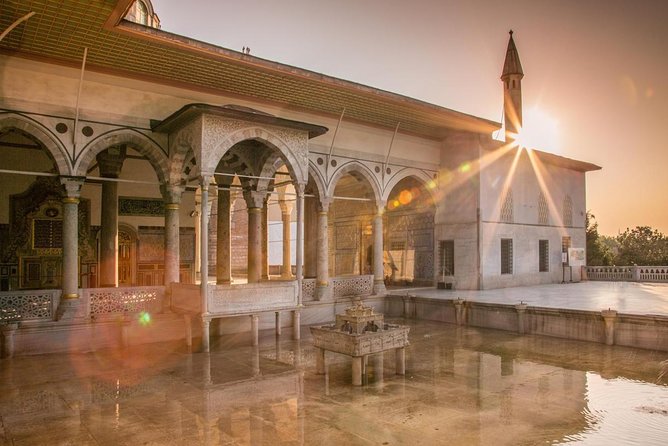 Small-Group Topkapi Palace and Harem Tour with Tickets - English guiding and the quality of explanation
