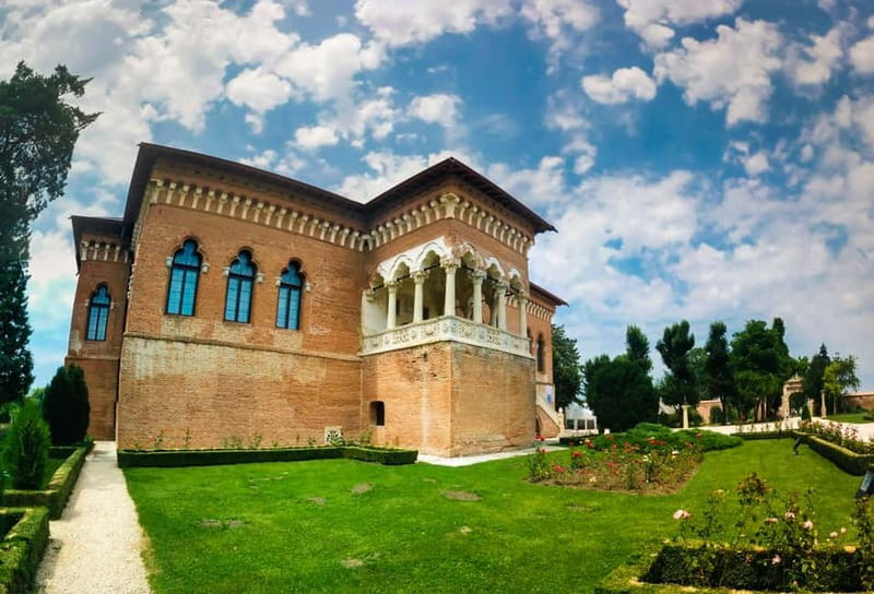 Small Group Tour to Mogosoaia Palace & Snagov Monastery - Mogosoaia Palace and Brancovenesc architecture