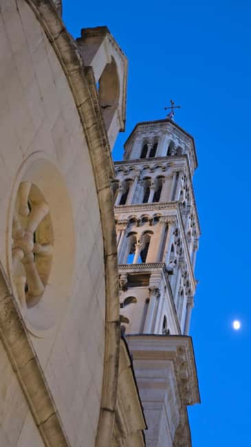 Split and Diocletian's Palace walking tour with a local guid - A Roman palace that became a city
