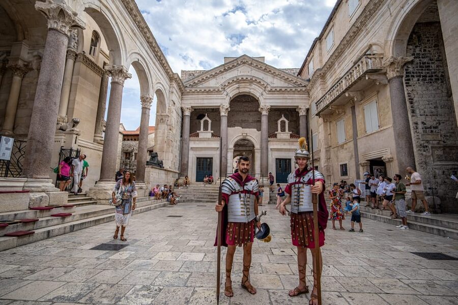 Split: Diocletian's Palace Private walking tour - What the private format adds