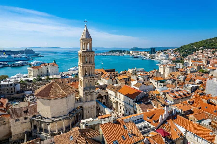 Split: Jewish Heritage & Diocletian's Palace Walking Tour - What the small group and guide provide