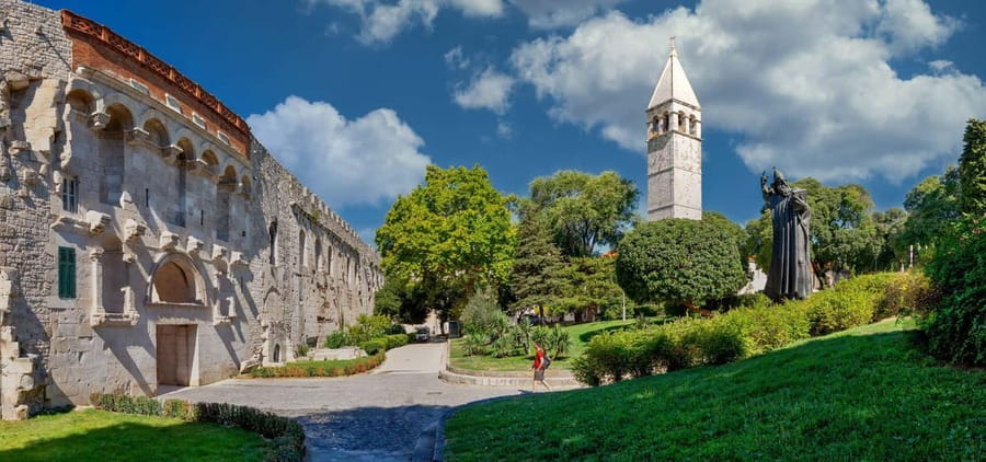 Split: Jewish Heritage & Diocletian's Palace Walking Tour - Beginning at South Tours Travel Agency