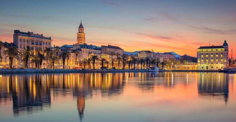Split: Old Town & Diocletian's Palace Earlybird Walking Tour - Meeting at the red SPLIT sign