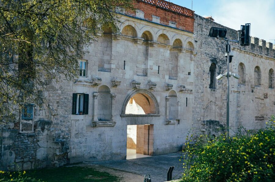 Split: Palace & Old Town Private Walking Tour-Entrance incl. - Cathedral of Saint Domnius and the Former Mausoleum