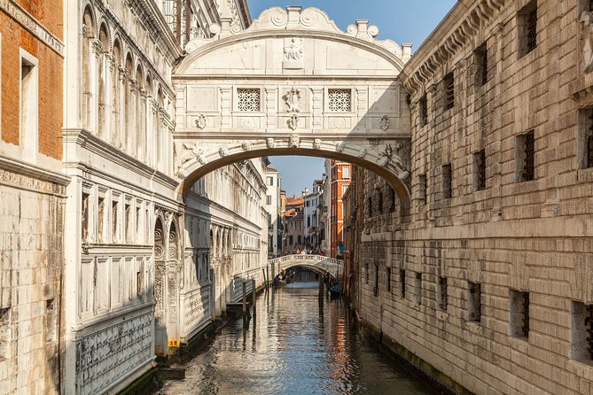 St. Mark's Basilica & Doge Palace + Murano, Burano Guided Tour - Murano by semi-private water taxi