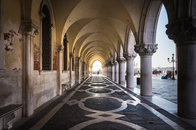 St. Mark's Basilica & Doge Palace + Murano, Burano Guided Tour - What the six hours and 45 minutes really feel like