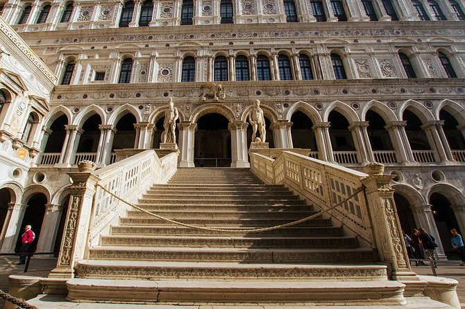 St Mark's Basilica & Doge's Palace with Secret Passages Access - St. Mark’s Basilica in a short final visit