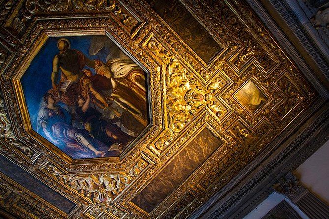 St Mark's Basilica & Doge's Palace with Secret Passages Access - Inside Doge’s Palace, from grand halls to prison cells