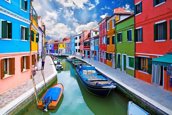St Mark's, Doge's Palace, with Murano and Burano & Gondola Ride - The gondola ride, what it is and what it is not