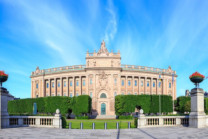 Stockholm Old Town Highlights, Royal Palace, Vasa Museum Tour - The longer city walk through parks and royal avenues